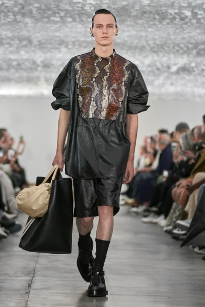 Look 38